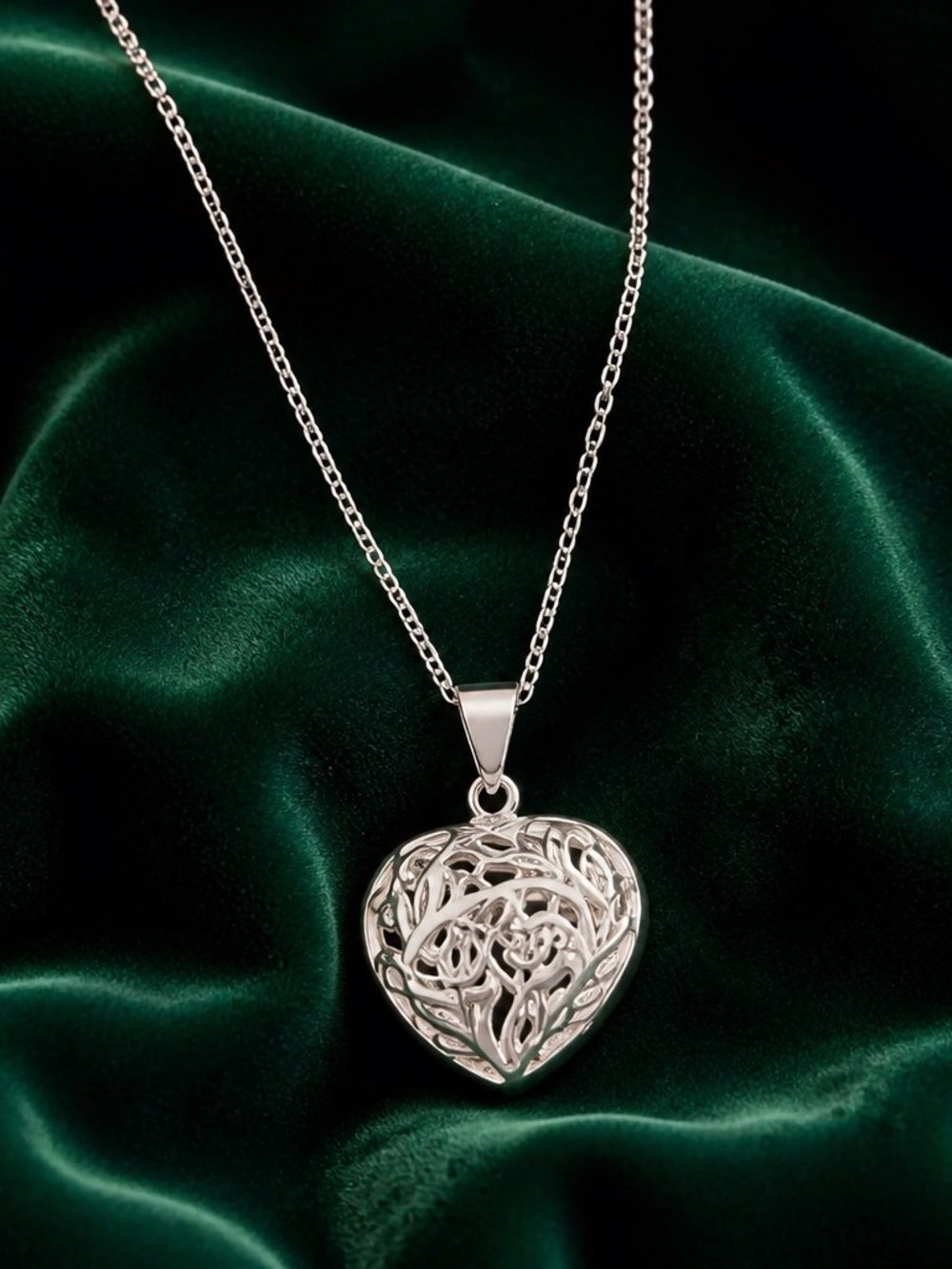 Vintage Sterling Silver Openwork Filigree Puffed Heart Necklace Deadstock